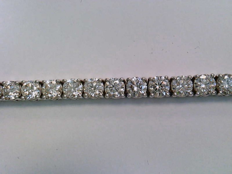 10.85CT White Gold Diamond Tennis Bracelet