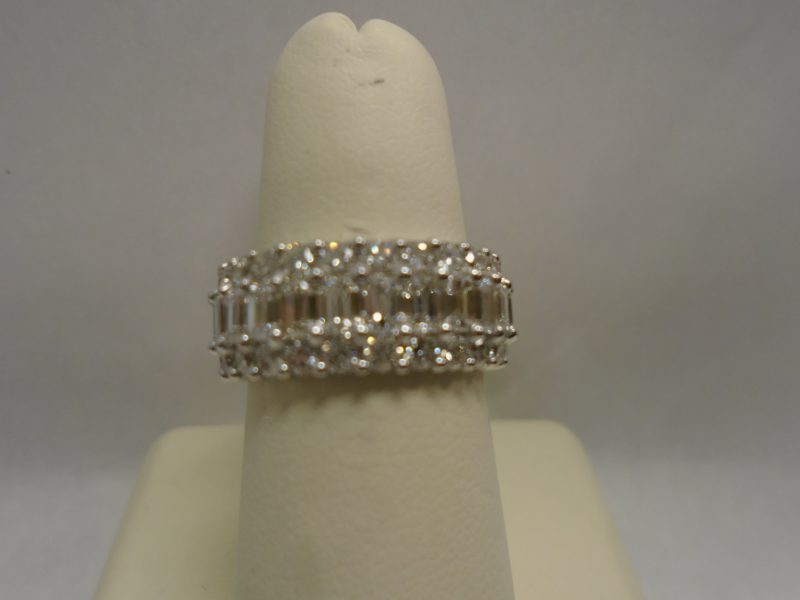 5.96CT Emerald and Round Diamond Eternity Ring