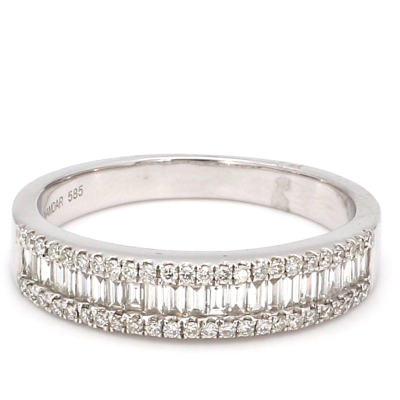 Round and Baguette Cut 0.47k Diamond Ring
