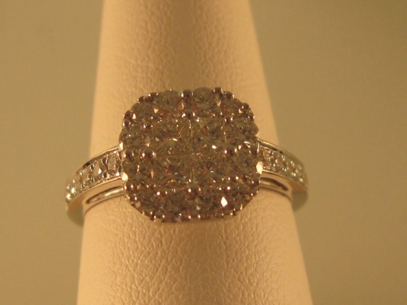 Pricess Cut Diamond Halo Ring