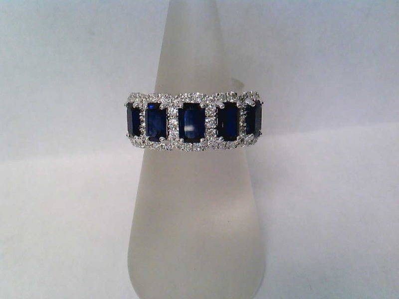 Sapphire and Diamond Halo Ring in 18k White Gold